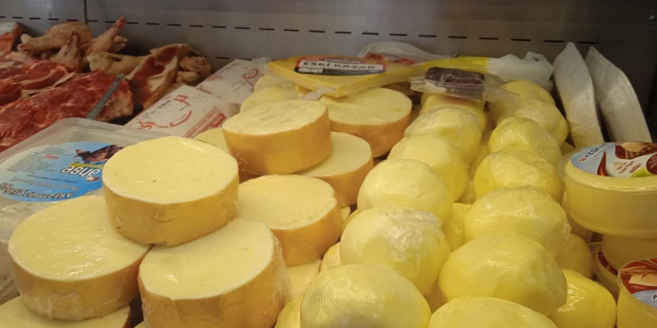 Vatandaşlar Şarküterilerde En Çok Peynir Ve Zeytin Çeşitlerine Rağbet Gösteriyor