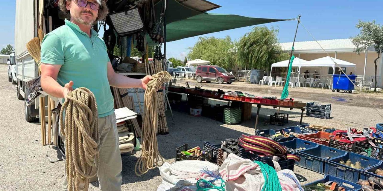 Kurban Bağlamak İçin Kullanılan İpler Hayvanın Boyutuna Göre Seçilmeli