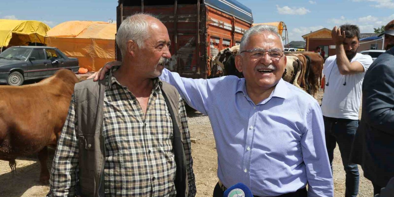 Başkan Büyükkılıç, Kurban Pazarında Sıkı Pazarlığa Katıldı