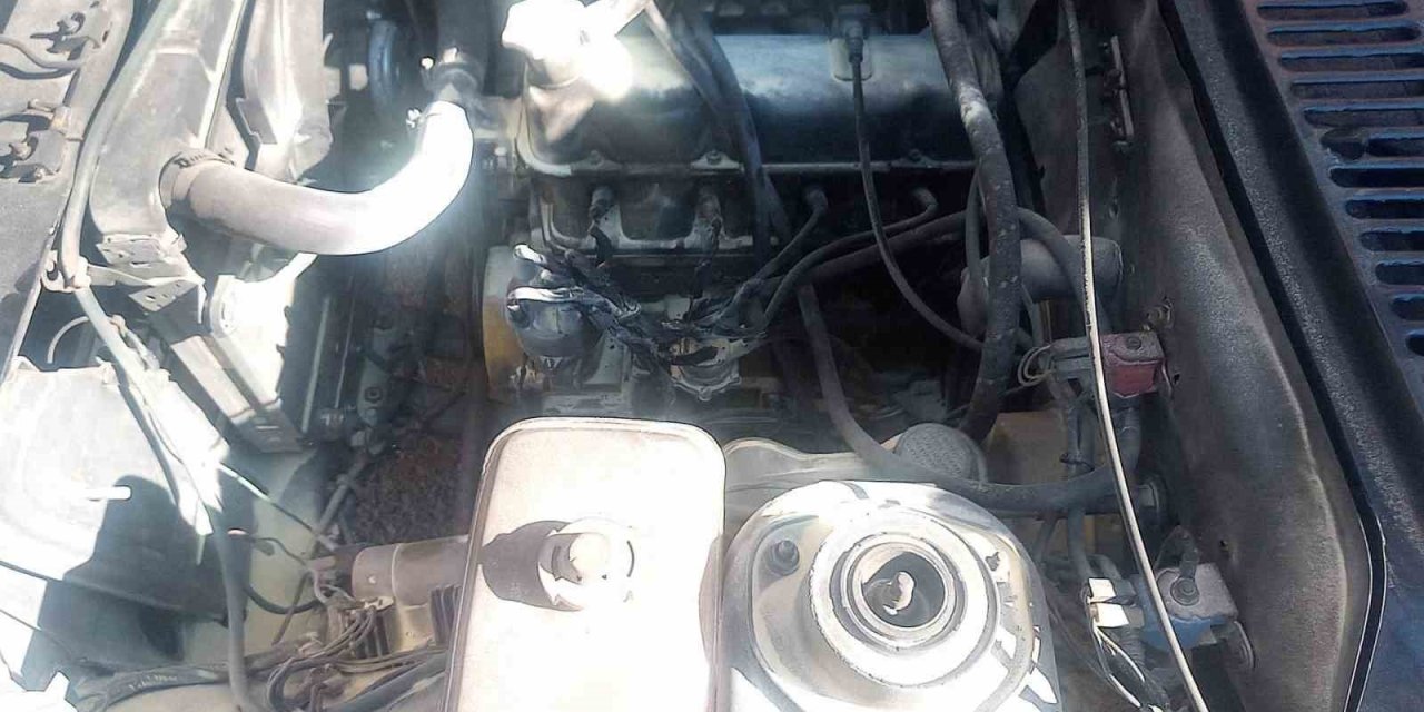 "canım" Dediği Otomobilini Küle Dönmekten Kurtaran Tamircinin İyiliğini Unutmadı