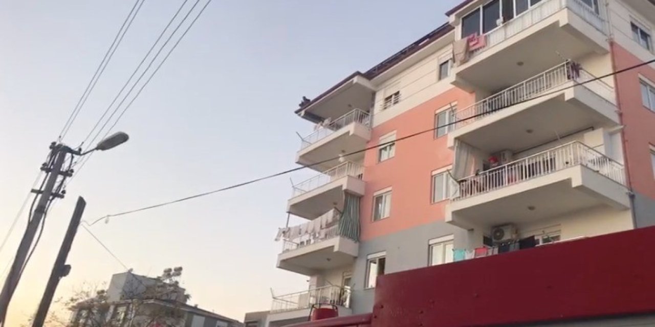 Eşini 24 Yerinden Bıçakladı