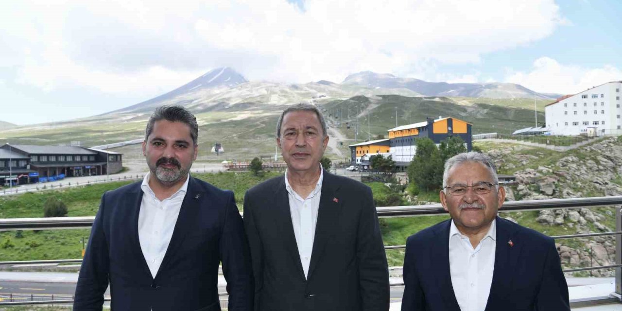 Akar İle Büyükkılıç, Erciyes Yüksek İrtifa Kamp Merkezi’nde İncelemelerde Bulundu