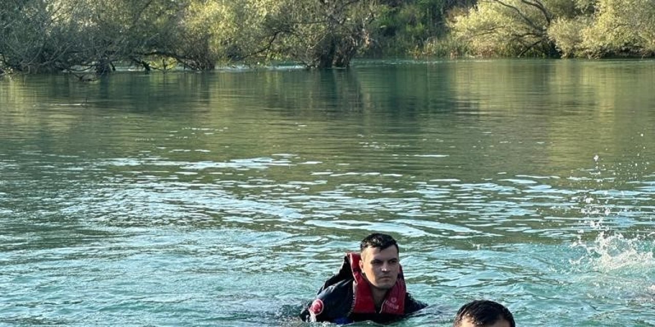 Sular Yükselince Adacıkta Mahsur Kaldılar