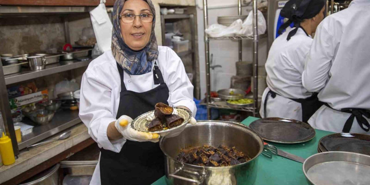 Mersin Ve Hatay Lezzetleri Tek Sofrada Buluşuyor