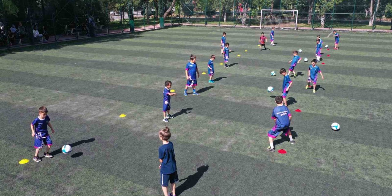 Meram Yaz Spor Okulları’nda Eğitimler Başladı