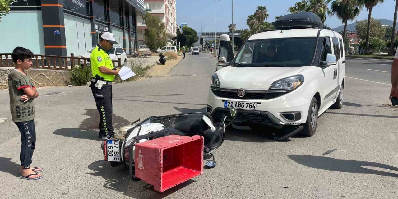 Otomobil İle Motosiklet Çarpıştı: 1 Ağır Yaralı