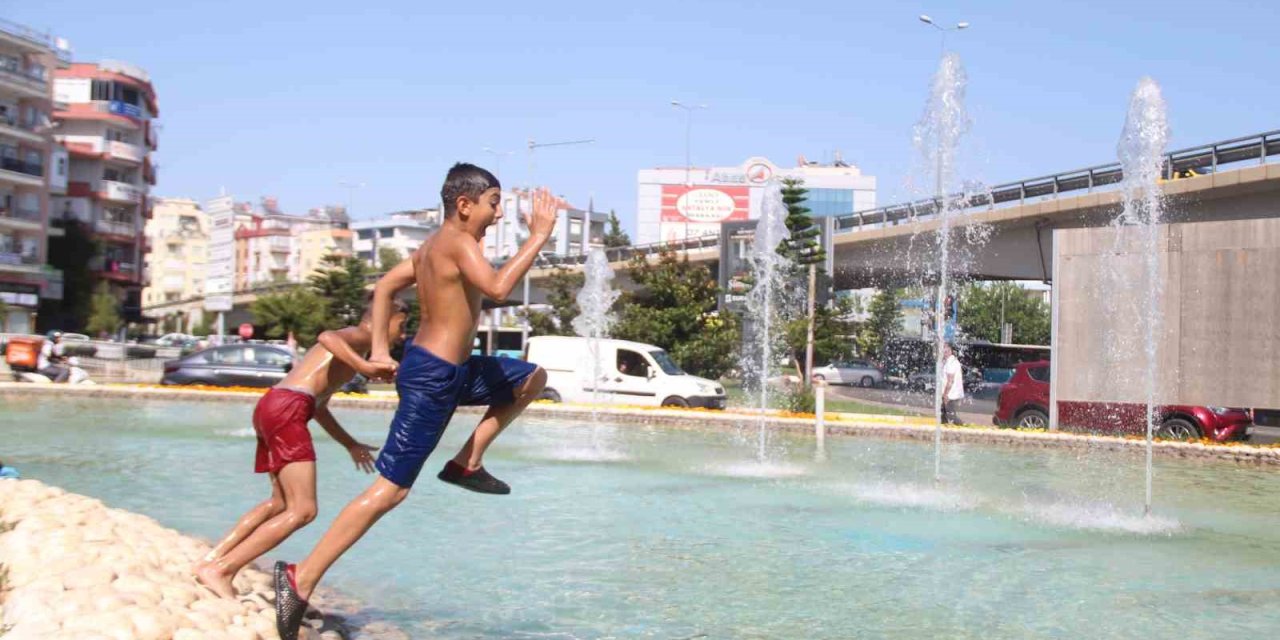 Antalya’da Çocukların Tehlikeli Serinlik Sezonu Açıldı