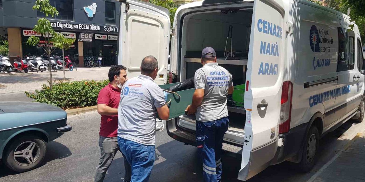 Alman Vatandaşı Evinde Ölü Bulundu