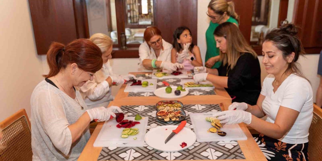 Mersinli Üreticiler ‘yöresel Ürünler Atölyesi’nde Bir Araya Geldi