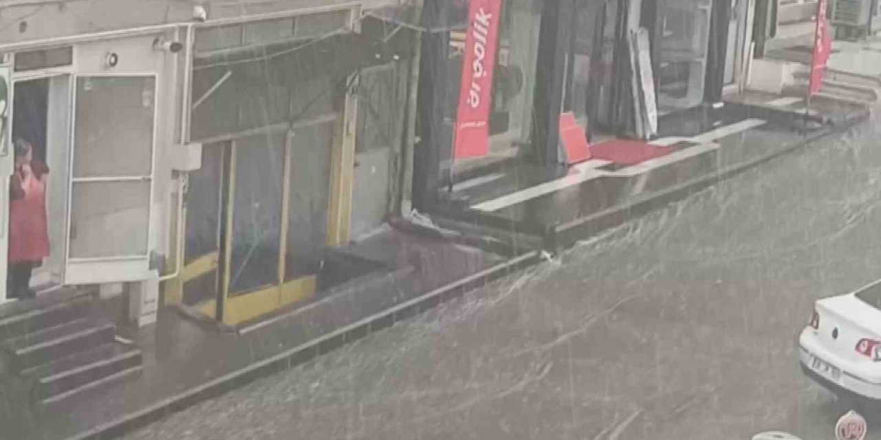 Sağanak Yağış Develi’de Etkili Oldu