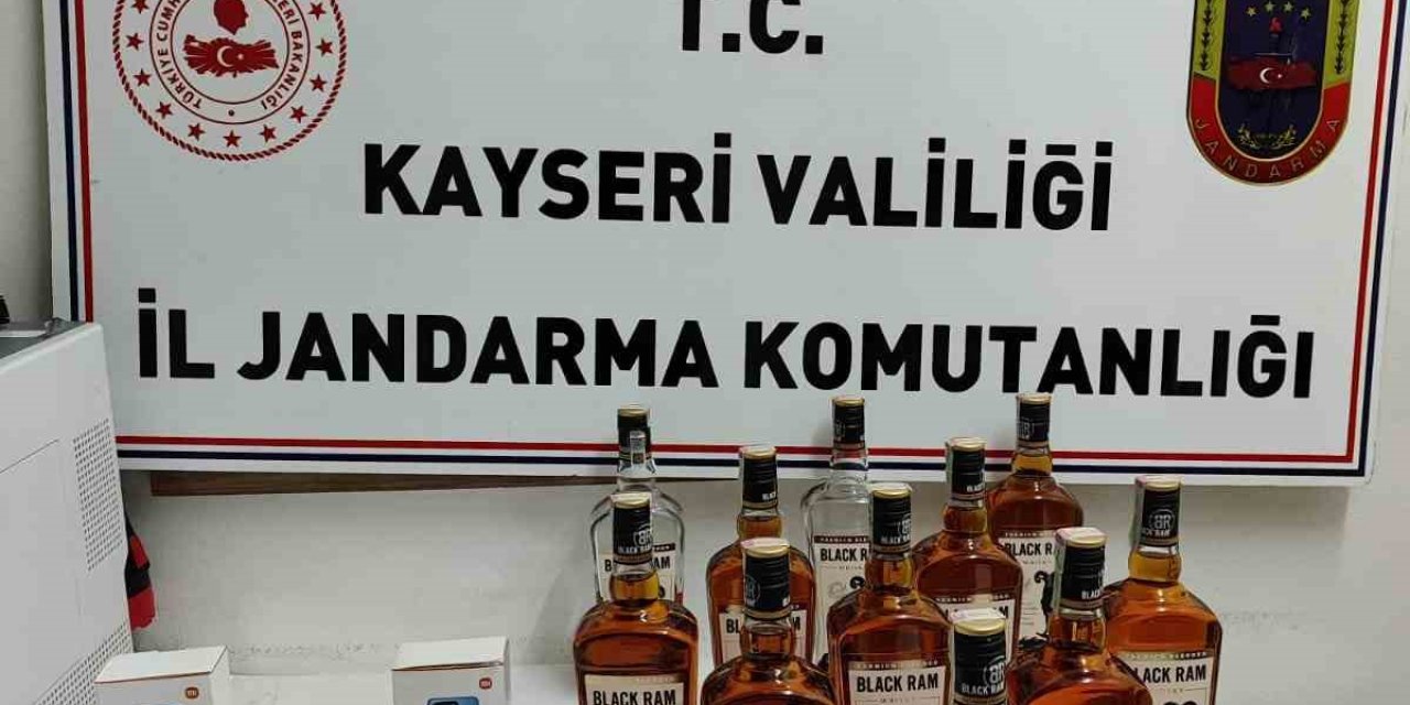 Restoranda Bandrolsüz İçki Ve Kaçak Telefon Ele Geçirildi