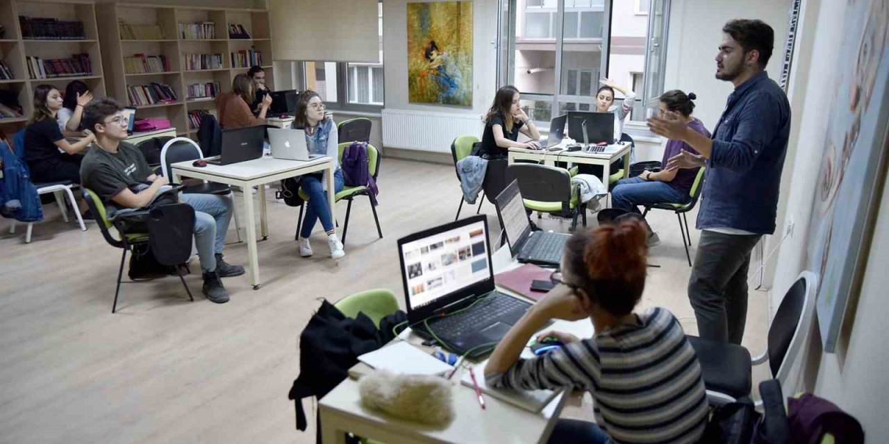 Gençlik Merkezleri’ndeki Eğitimler İçin 935 Öğrenci Online Olarak Kayıt Yaptırdı