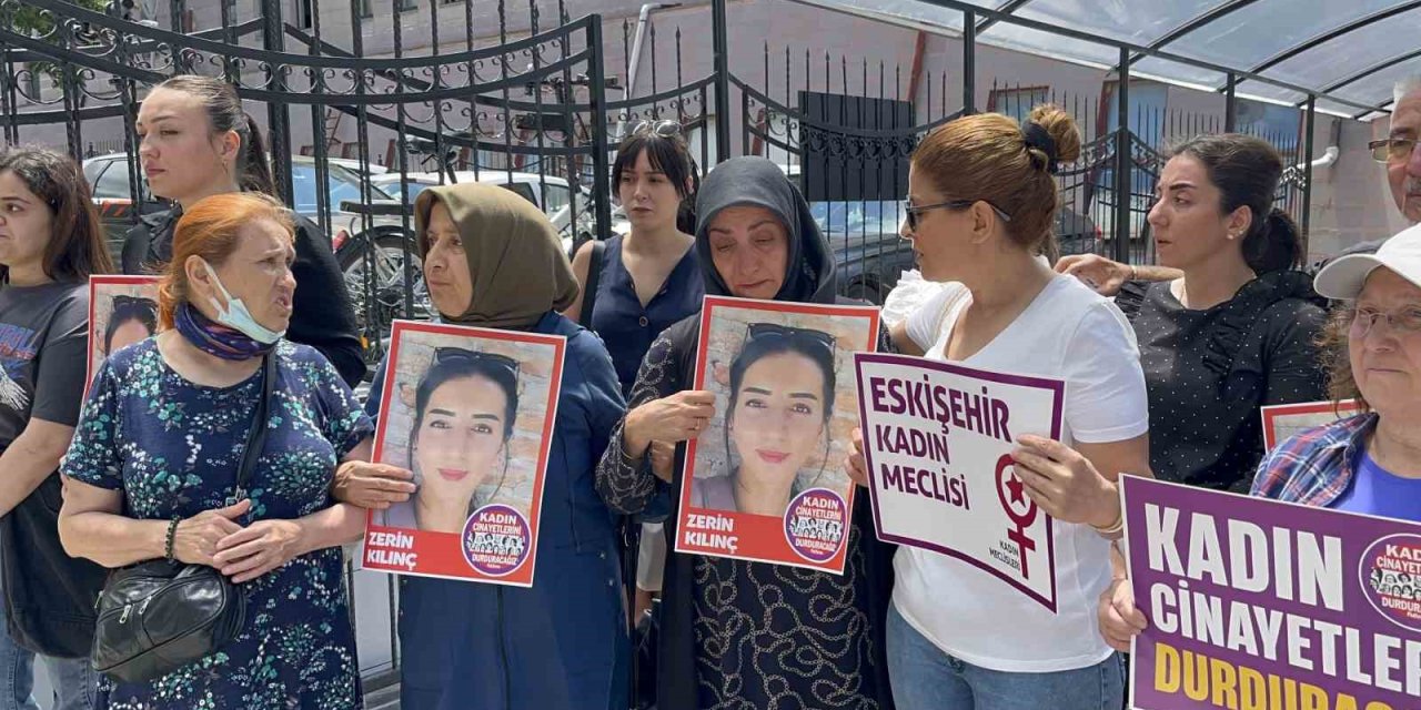 Sevgilinin Ölümünden Dolayı Tutuklanan Zanlı Kendisini Savunurken Şiir Okudu