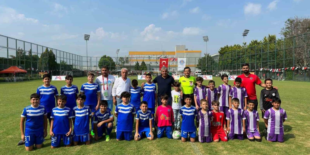 Mersin’de U-11/u-12 Minikler Şenlik Ligi Başladı
