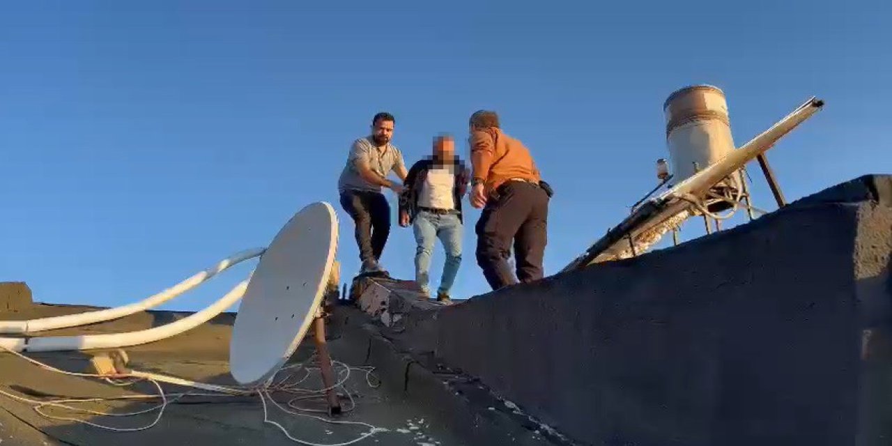 Polisten Kaçan Şahıs Çatıda Yakalandı