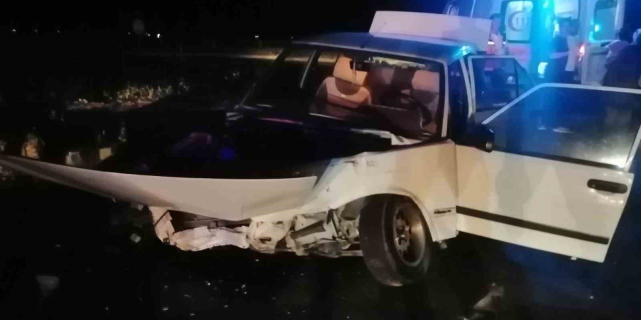 Konya’da Yan Yoldan Çıkan Otomobil Kazaya Sebep Oldu: 1 Yaralı