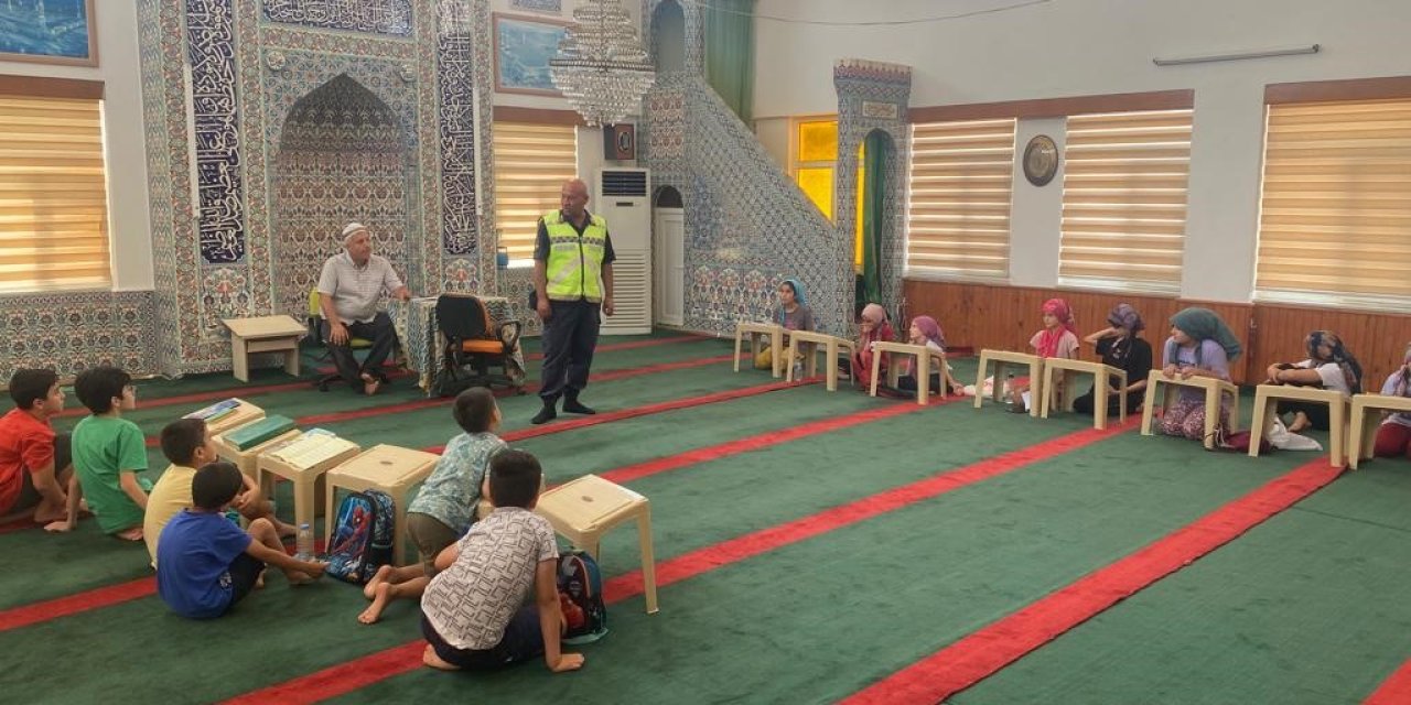 Jandarma, Gazipaşa’da Kur’an Kursu Öğrencilerine Trafik Semineri Verdi