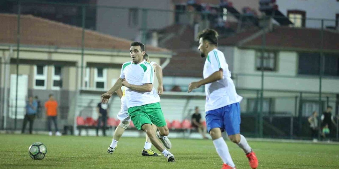 Develi’de Kurumlar Arası Futbol Turnuvasına Yoğun İlgi
