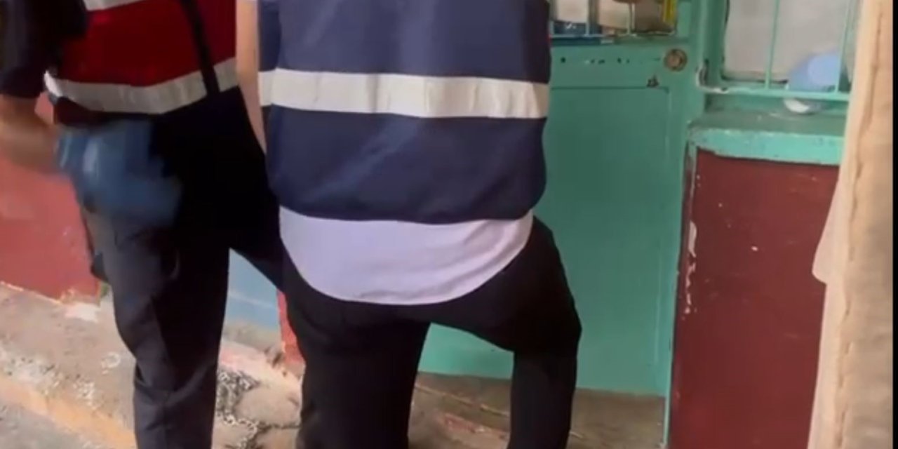 Jandarmadan ’çat’ Kapı Uyuşturucu Operasyonu: 68,2 Kilogram Eroin Ele Geçirildi