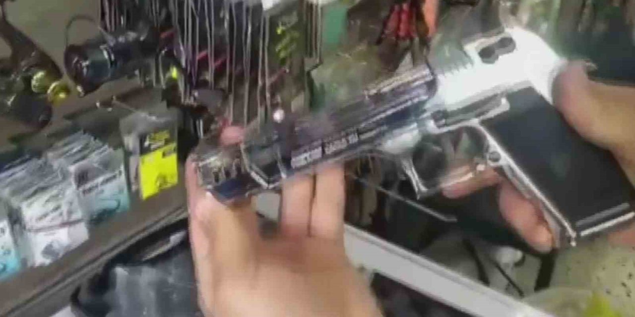 Ruhsatsız Silahları Piyasaya Süremeden Yakalandılar