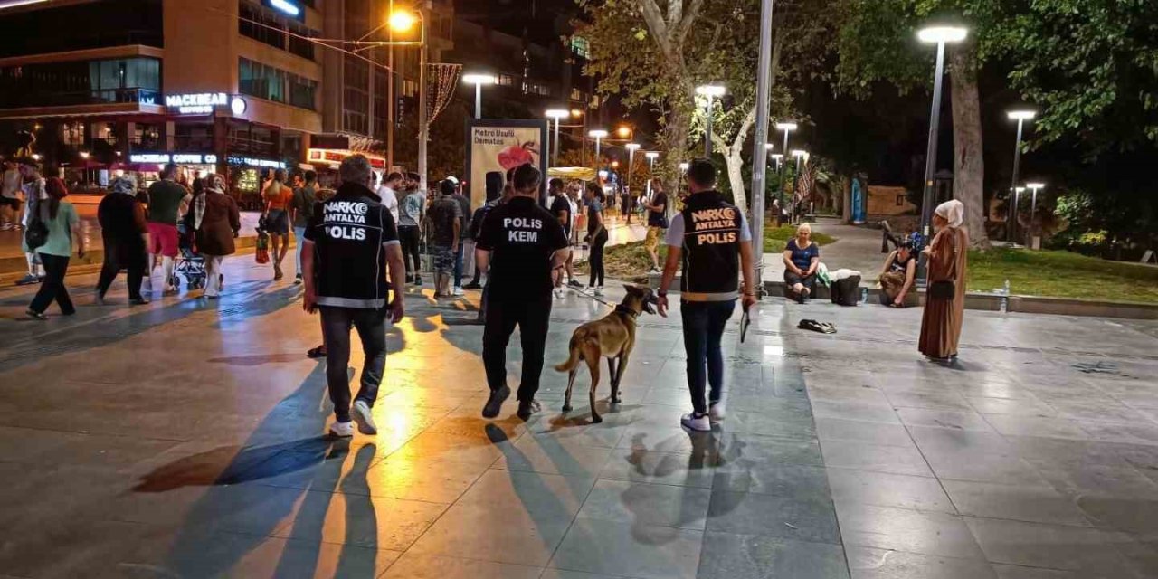 Antalya’da Narkotik Uygulamasında 26 Şahıs Yakalandı