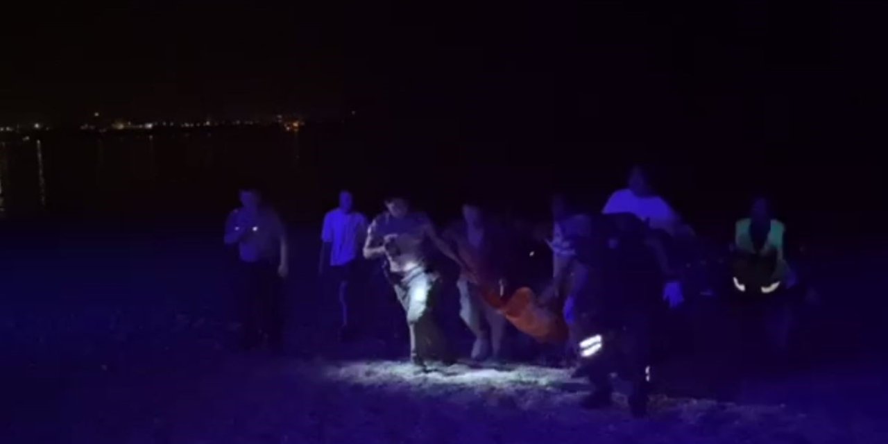 Boğulma Tehlikesi Geçiren Gencin Başında İlk Yardım Tartışması