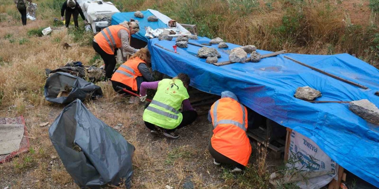 Hayvanseverlerden Geleneksel Besleme Etkinliği