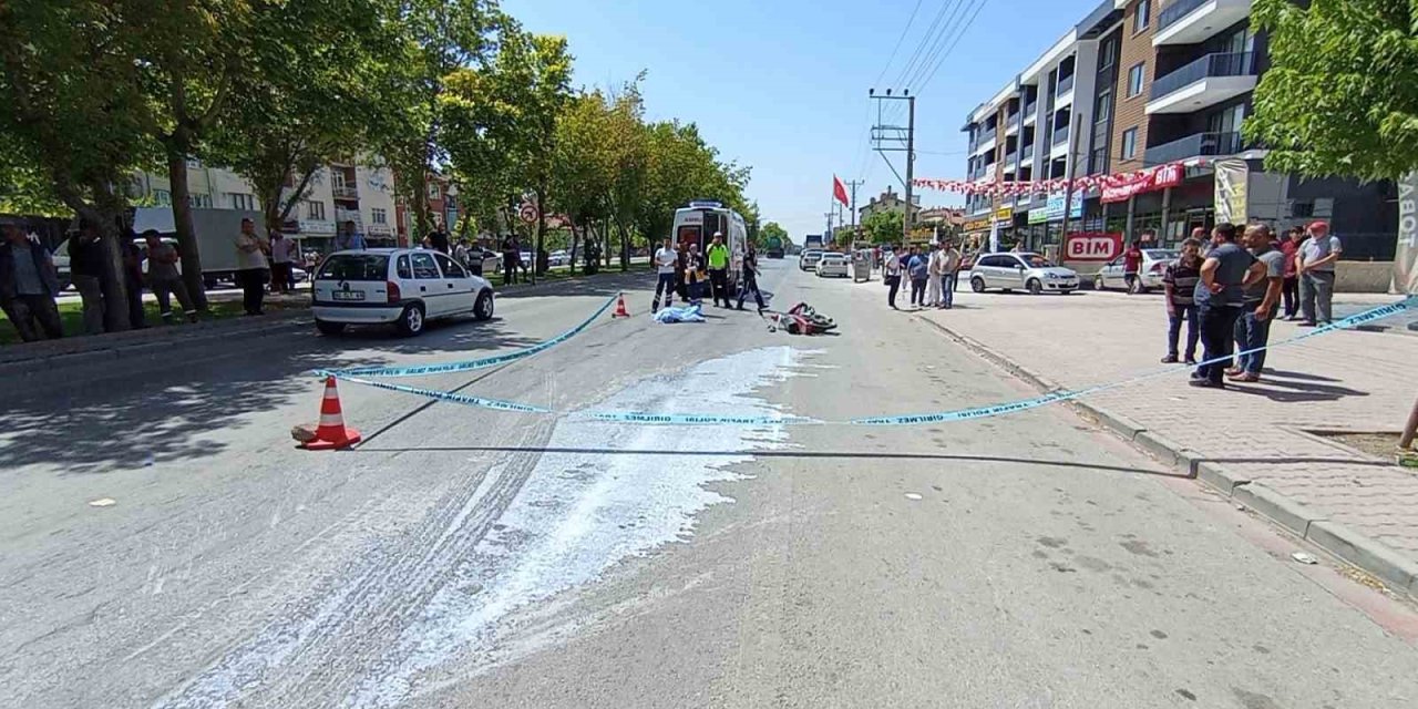 Kamyonun Çarptığı Motosiklet Sürücüsü Genç Hayatını Kaybetti