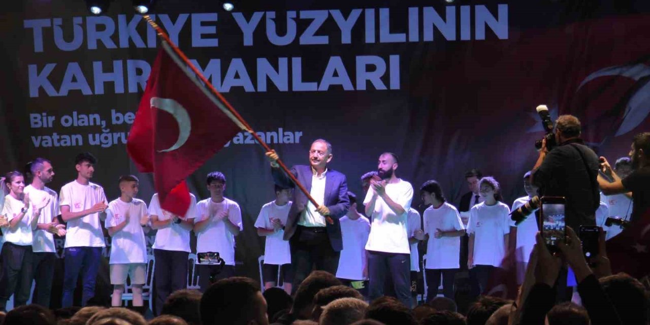 Bakan Özhaseki: "darbe Girişimine Kalkanlar O Ağlayan Adamın Güya Rüyada Gördüğü Sapkınlıklara Peşkeş Çekerek Kendilerinden Geçtiler”