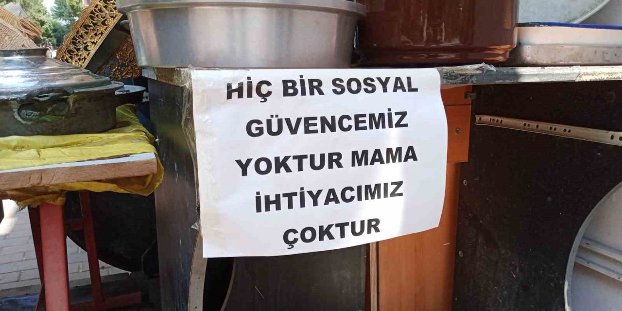 Hayvansever Esnafın İlginç Mesajı Komşularının Takdirini Topladı