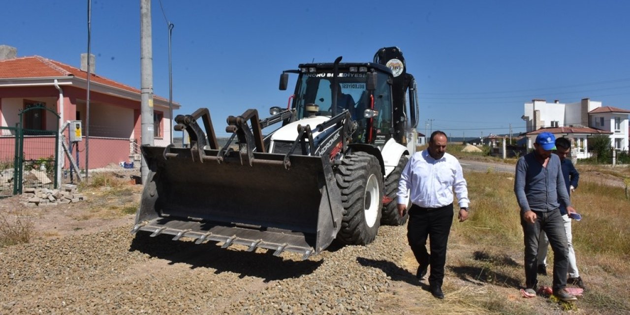 İnönü Belediyesi Yol Yapım Çalışmalarını Aralıksız Sürdürüyor
