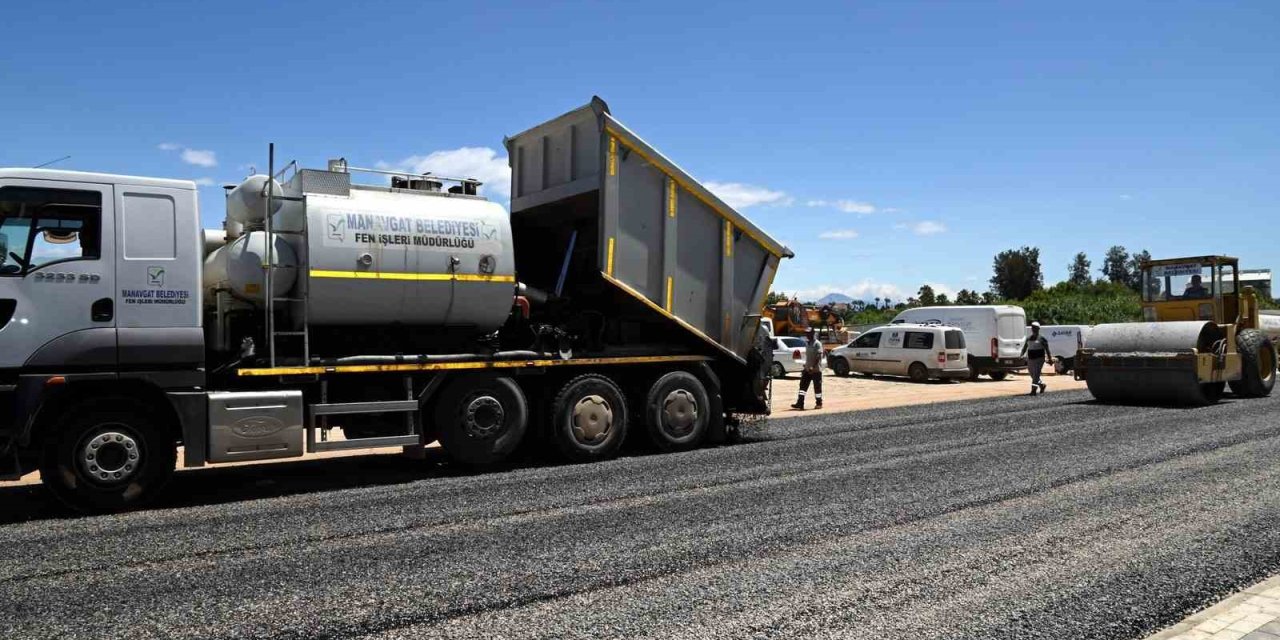 Manavgat Belediyesi, Asfalt Ve Yol Bakım Çalışmalarını Hızlandırdı