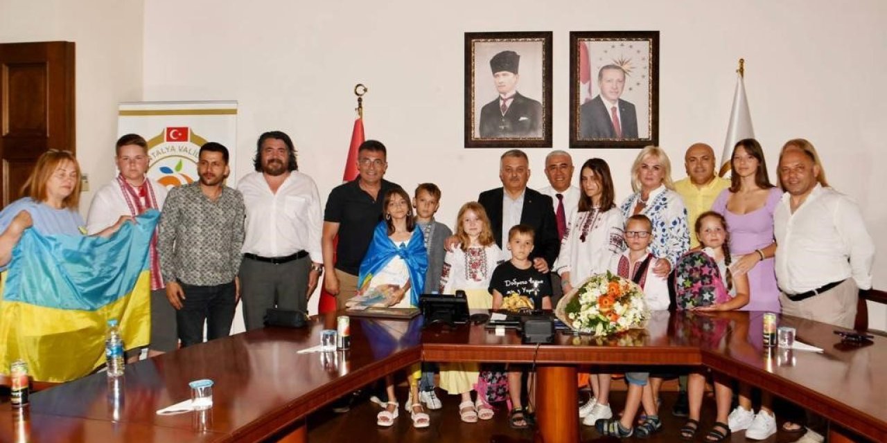 Vali Yazıcı, Ukraynalı Yetim Çocukları Ağırladı