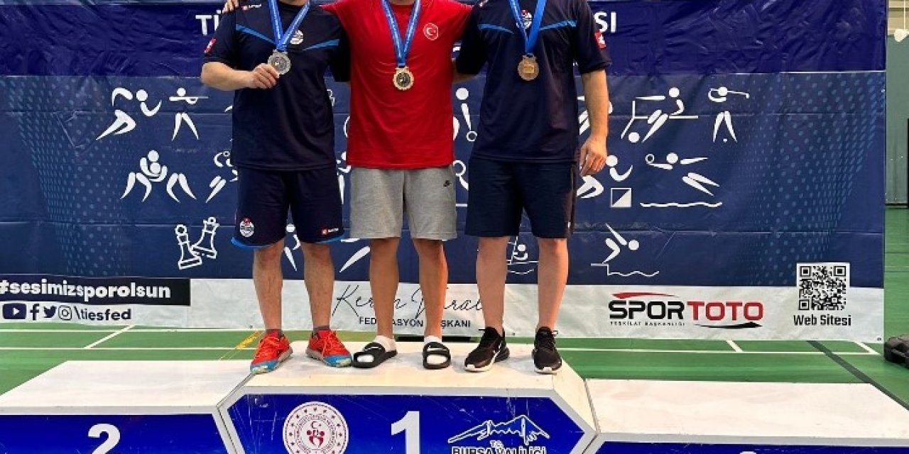 İşitme Engelli Güreşçilerden 2 Podyum Geldi