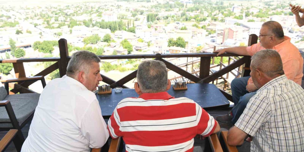 Başkan Büyükkılıç, Bünyan Cam Terası Ziyaret Etti