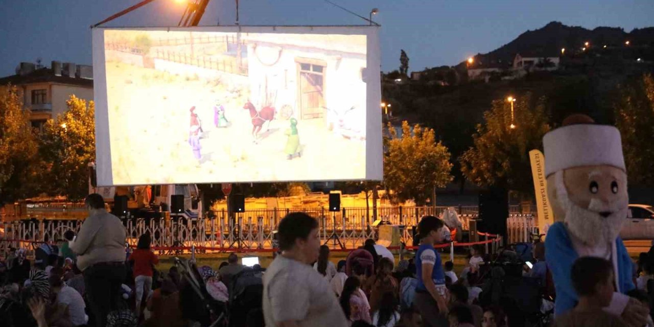 Açık Hava Sinemaya Günleri Belsin Ve Kazım Karabekir İle Devam Etti