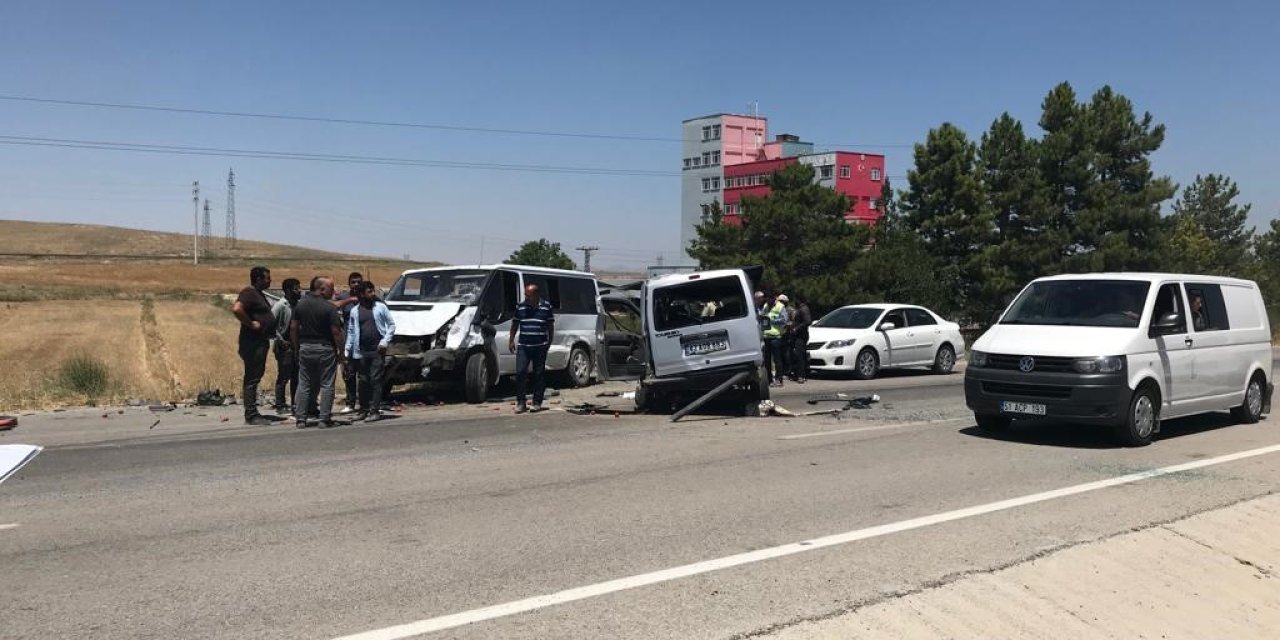 Konya’da Üç Araçlı Trafik Kazası: 7 Yaralı