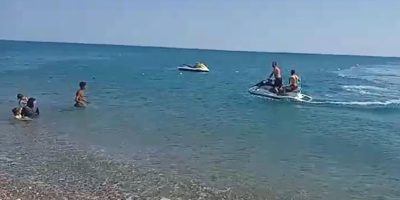 Şiddetli Rüzgarın Da Etkisiyle Deniz Yatağıyla 1,5 Kilometre Sürüklendi