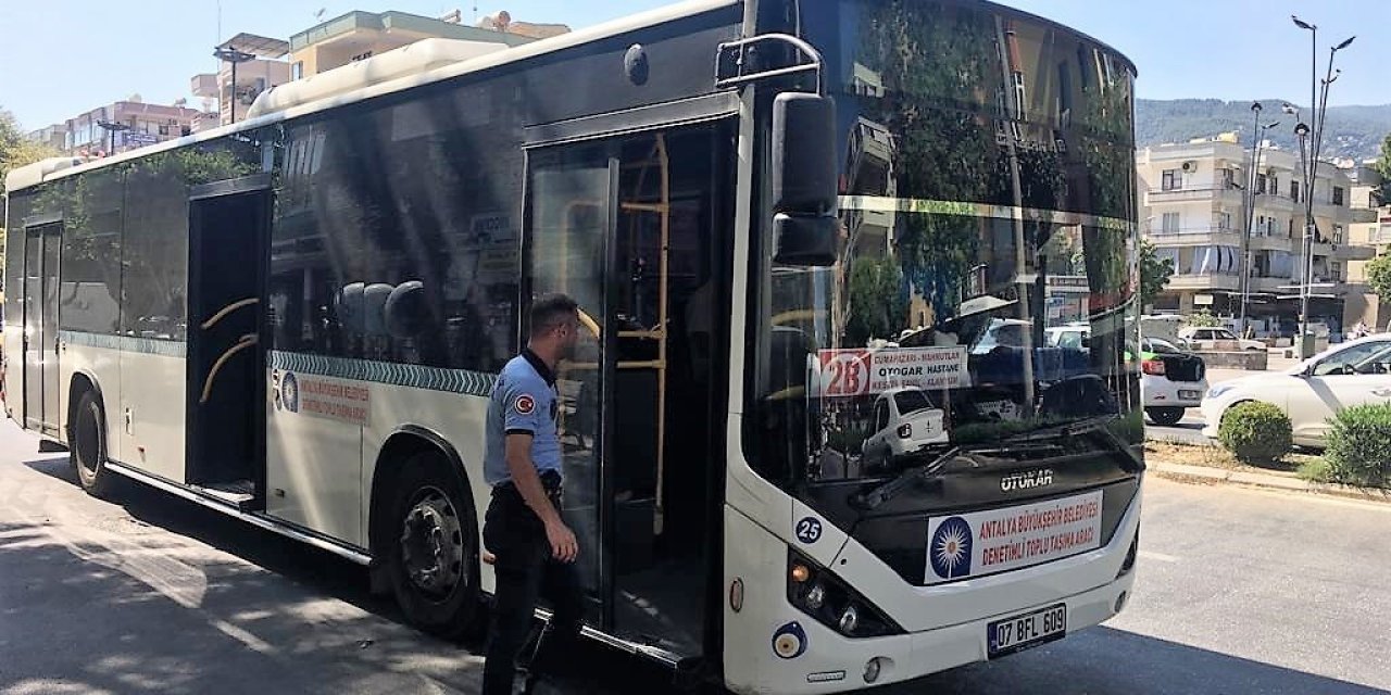 Alanya’da Taksi Ve Halk Otobüsleri Denetlendi