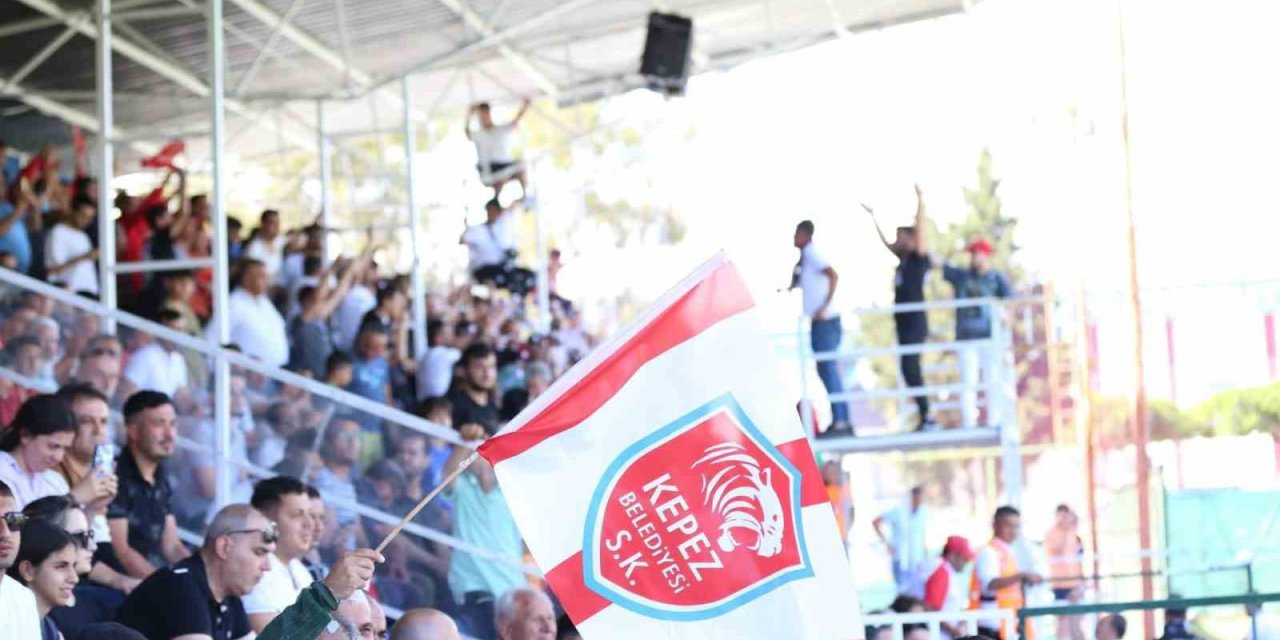 Kepezspor Bayrakları Caddeleri Süsleyecek