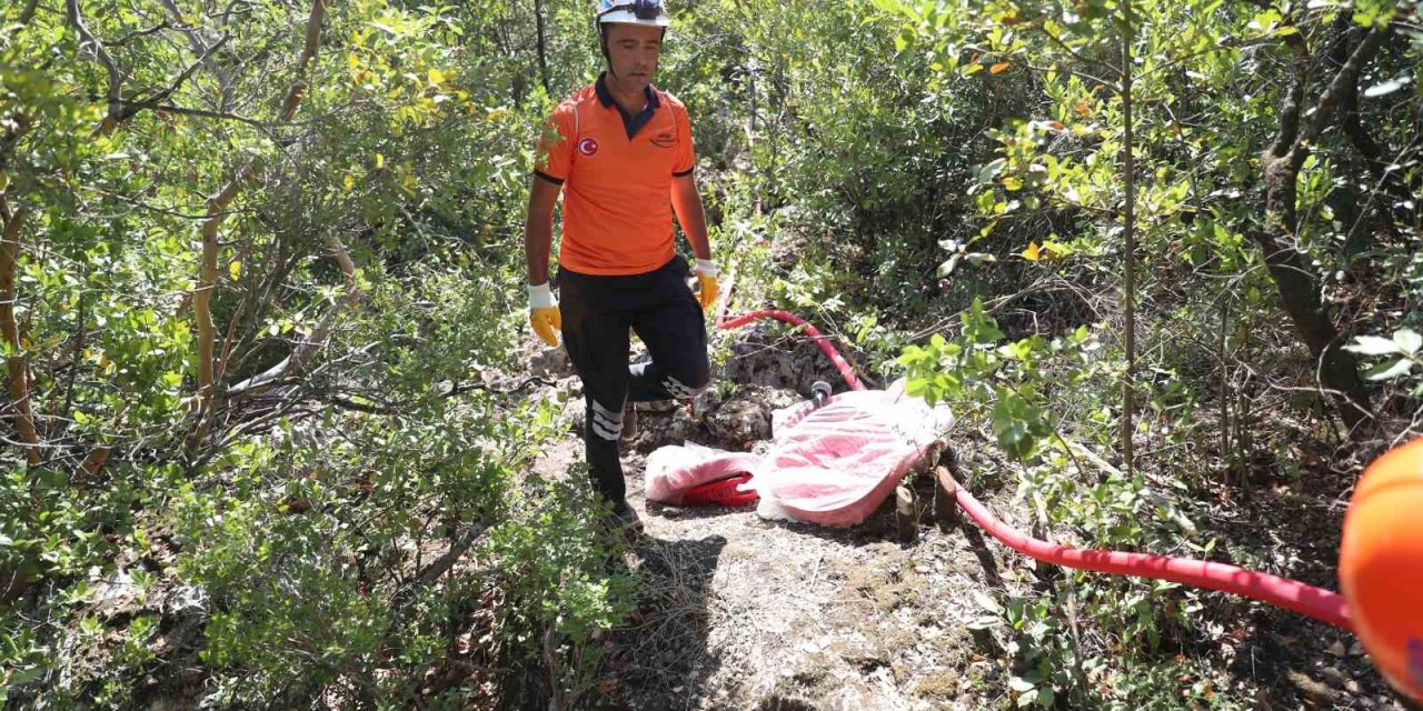 Büyükşehir Belediyesi Yangın Bölgesinde Mobil Aşevi Kurdu