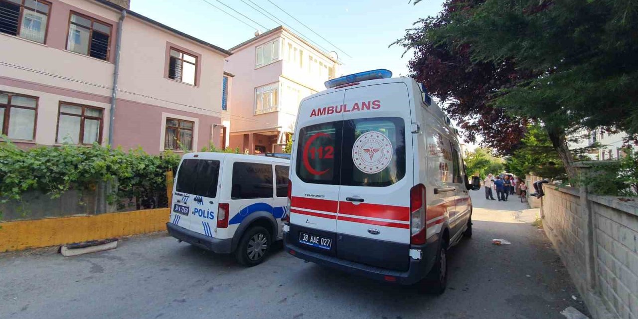 ’mahallenin Dedesini’ Oyun Oynayan Çocuklar Ölü Olarak Buldu