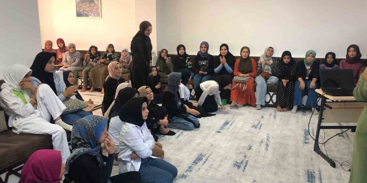 Hafız Olmaya Hak Kazandılar