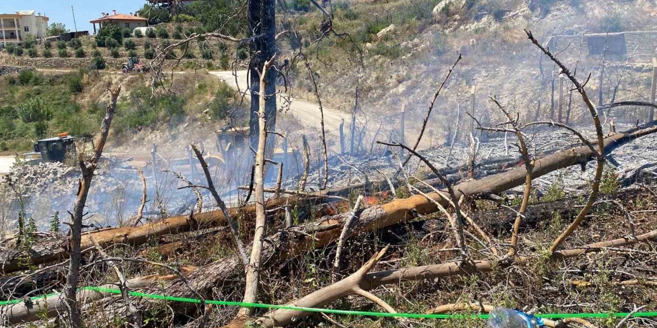 Kaynak Çalışması Mezarlıkta Yangın Çıkardı