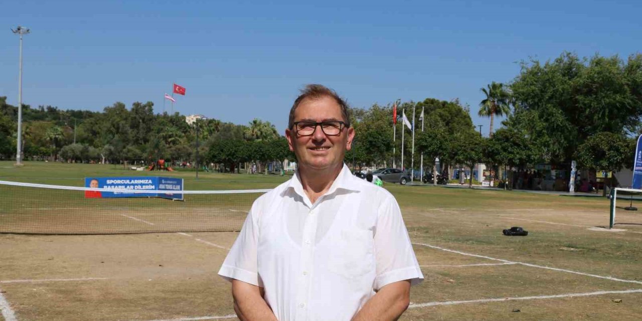 Büyükşehir’den Gençlere Ayak Tenisi Sahası