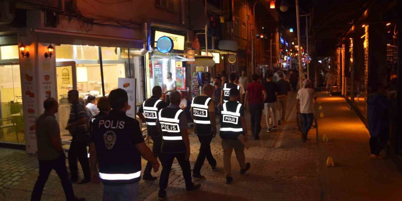 Eskişehir’de Polis Ekiplerince 4 Bin 957 Şahıs Sorgulandı