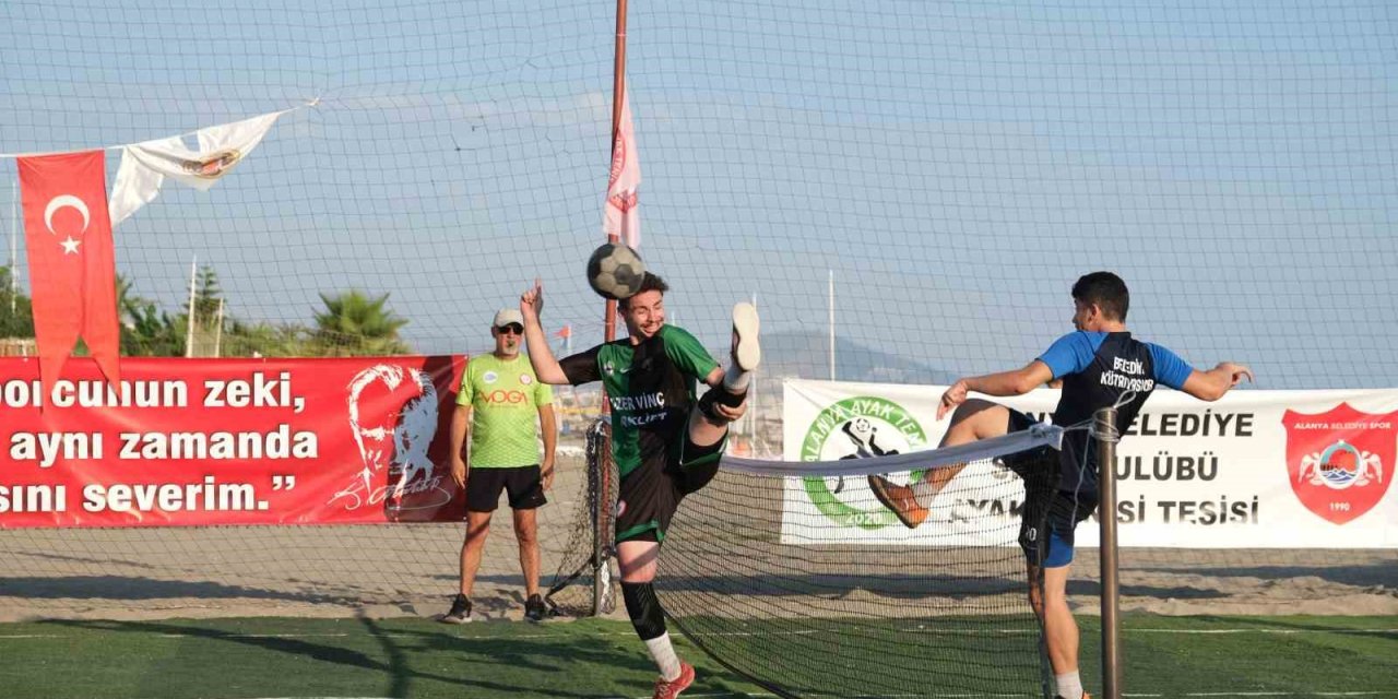 3’üncü Geleneksel Alanya Belediyesi Ayak Tenisi 100. Yıl Türkiye Kupası Yapıldı