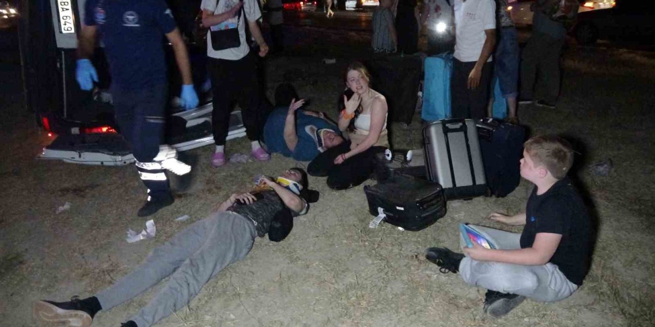 Alkollü Sürücü İngiliz Turistlere Dehşeti Yaşattı, Kazada Can Pazarı Yaşandı