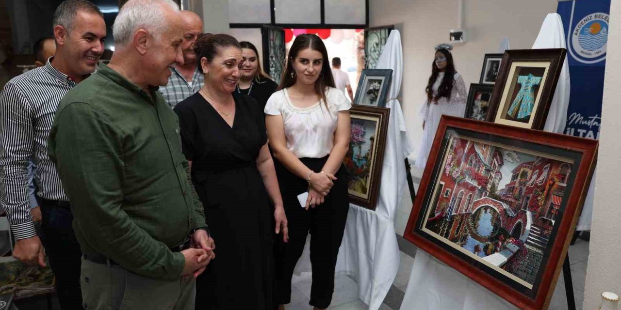 Akdenizli Kadınlar, El Emeği Göz Nuru Eserlerini Sergiledi