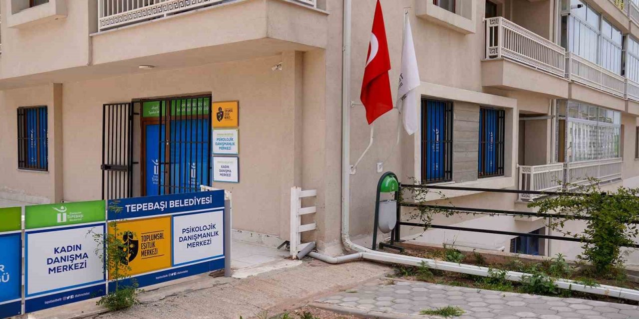 Kadınlar Haklarını Öğreniyor